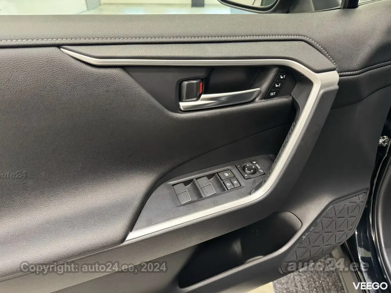 Toyota RAV4 Executive Premium JBL 2.5 131kW