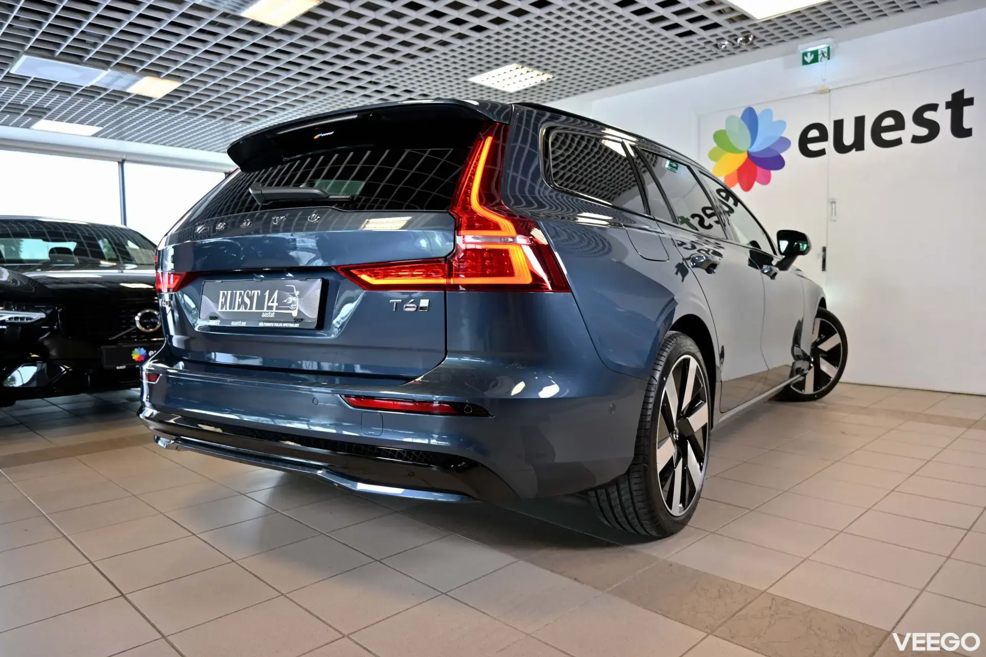 Volvo V60 AWD DARK PLUS XENIUM INTELLI PRO FULL 293kW