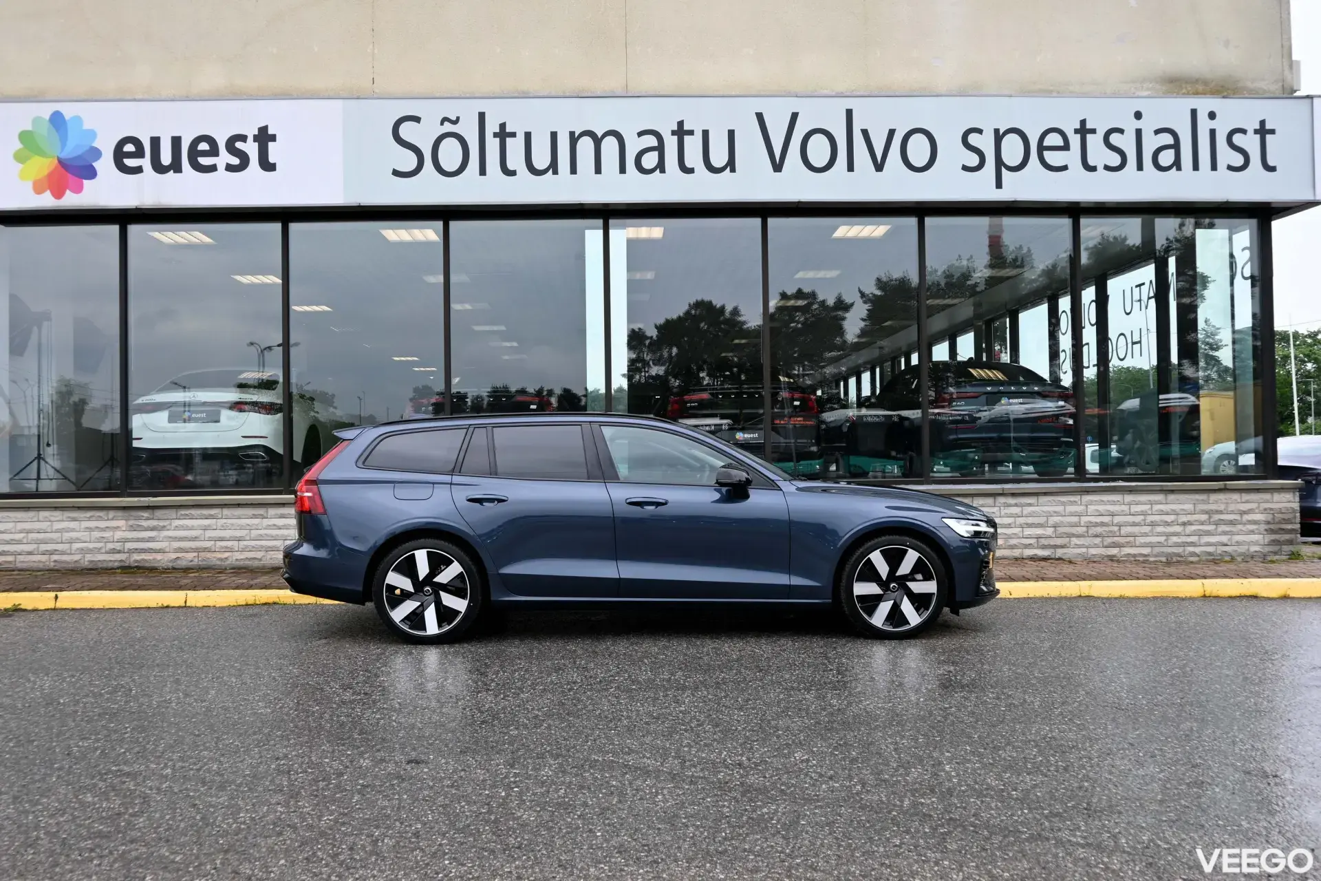 Volvo V60 AWD DARK PLUS XENIUM INTELLI PRO FULL 293kW
