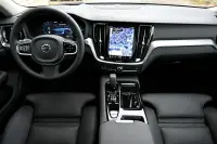 Volvo V60 AWD DARK PLUS XENIUM INTELLI PRO FULL 293kW thumbnail