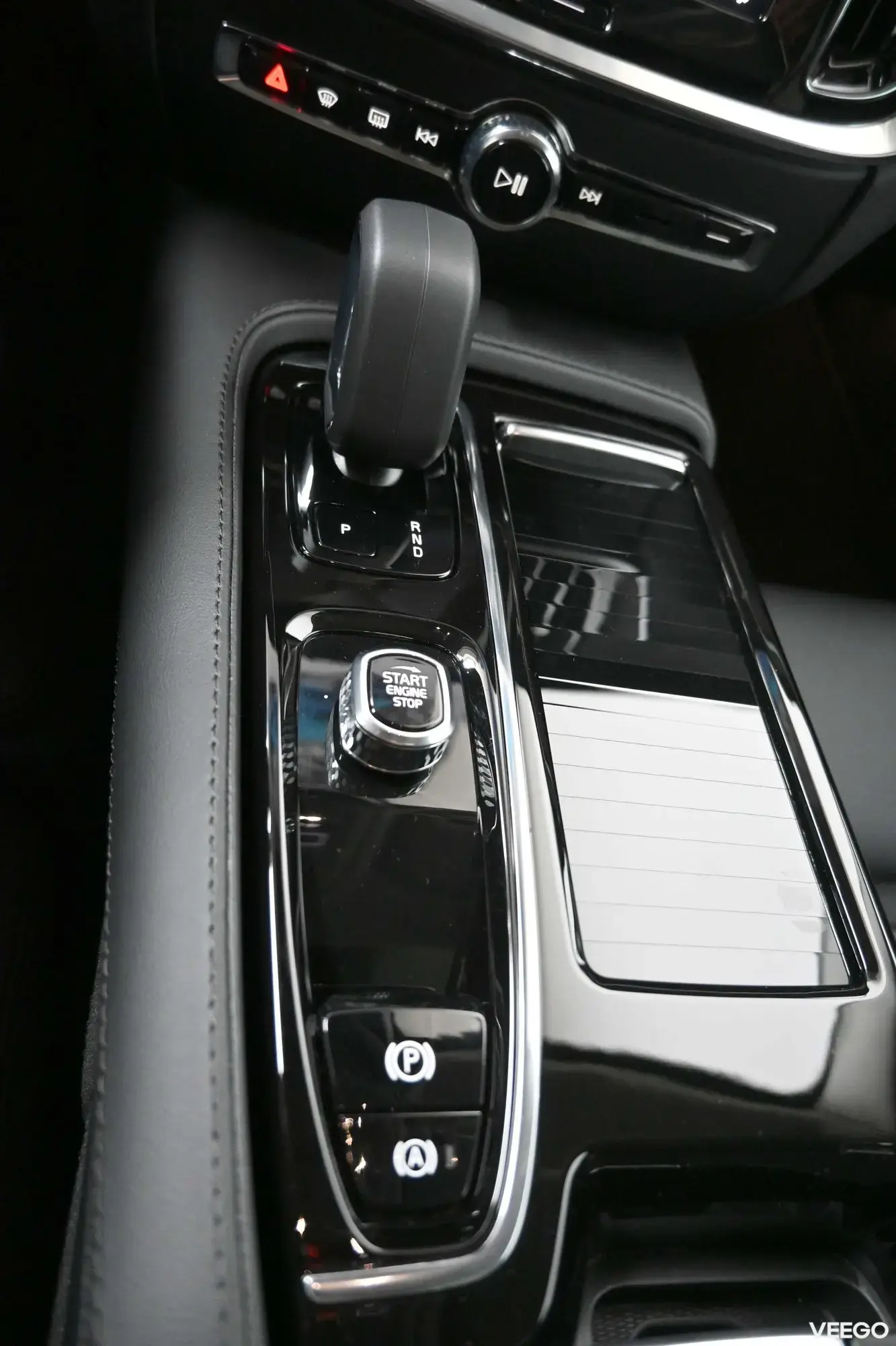 Volvo V60 AWD DARK PLUS XENIUM INTELLI PRO FULL 293kW