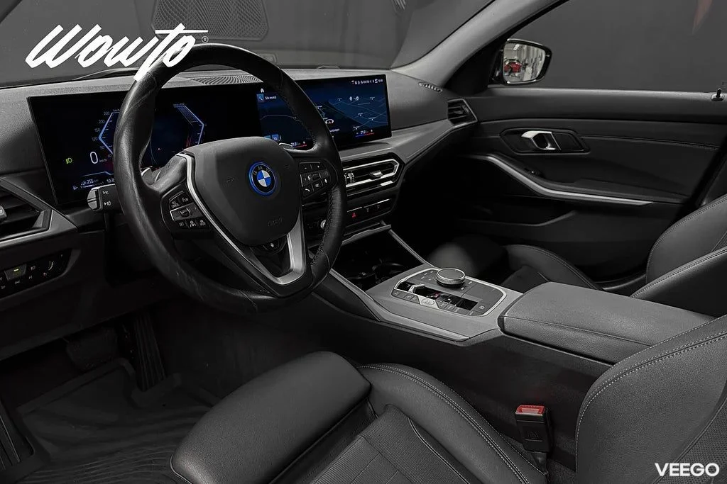 BMW 330 e xDrive Touring 292HK /Drag /Moms /4.95% 215kW