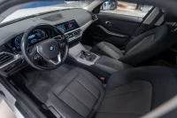 BMW 318 i Advantage 2 115kW thumbnail