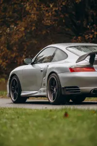 Porsche 911 996 TURBO 3.6 309kW thumbnail