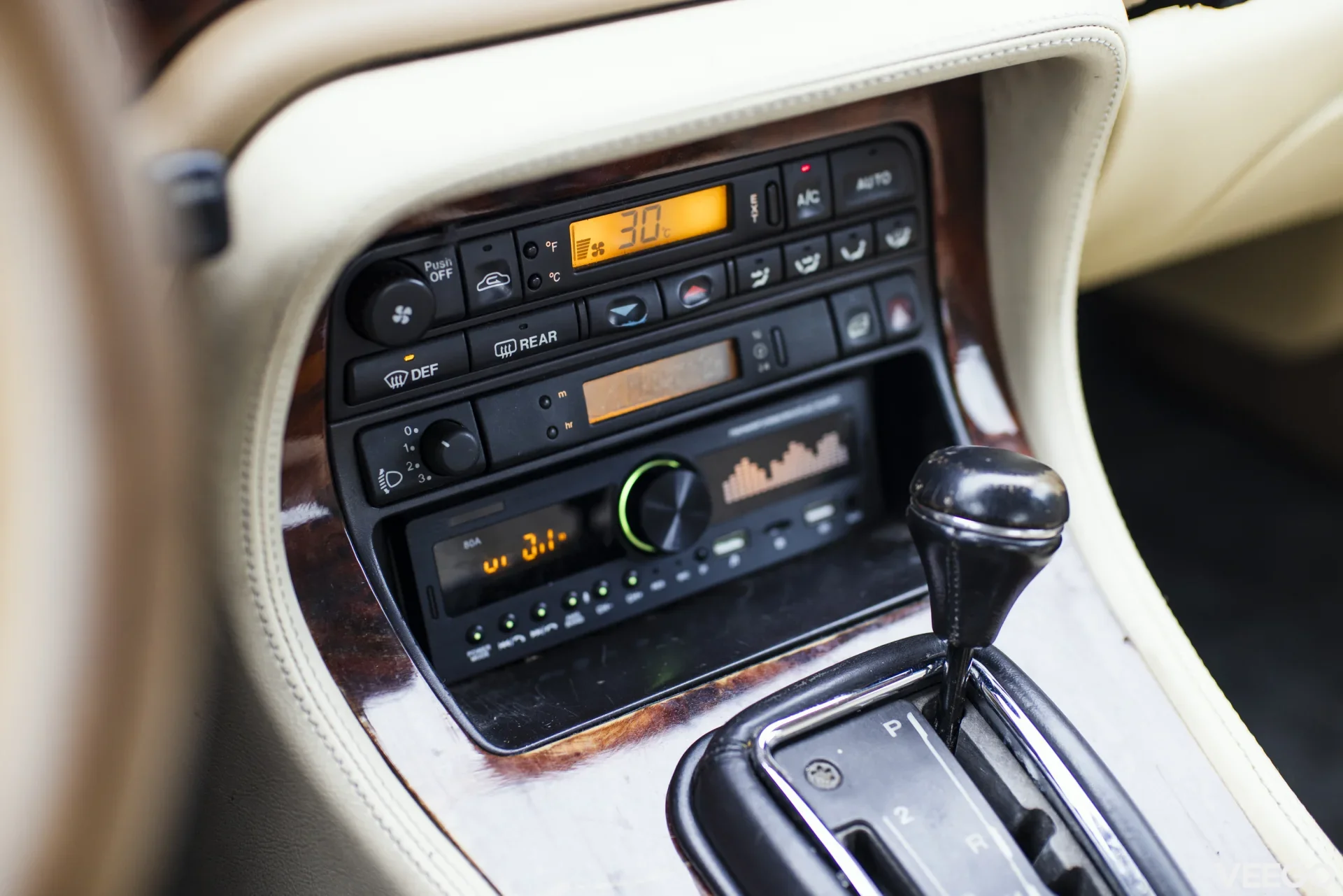 Jaguar XJ6 x300 3.2 155kW