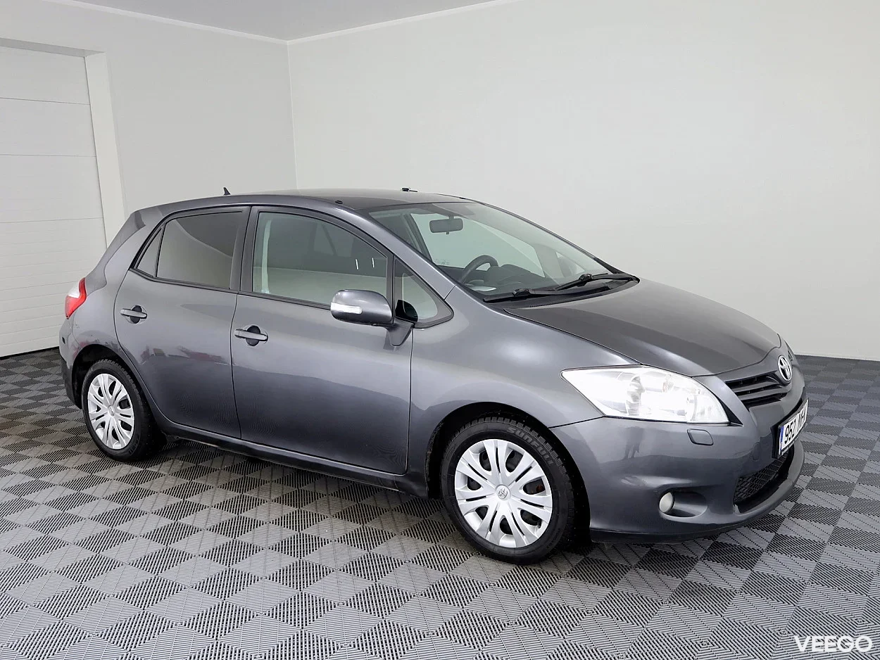 Toyota Auris 1.6 97kW
