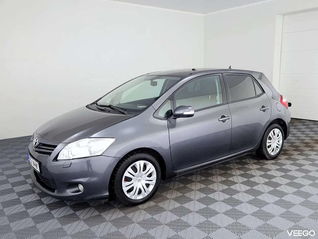 Toyota Auris 1.6 97kW
