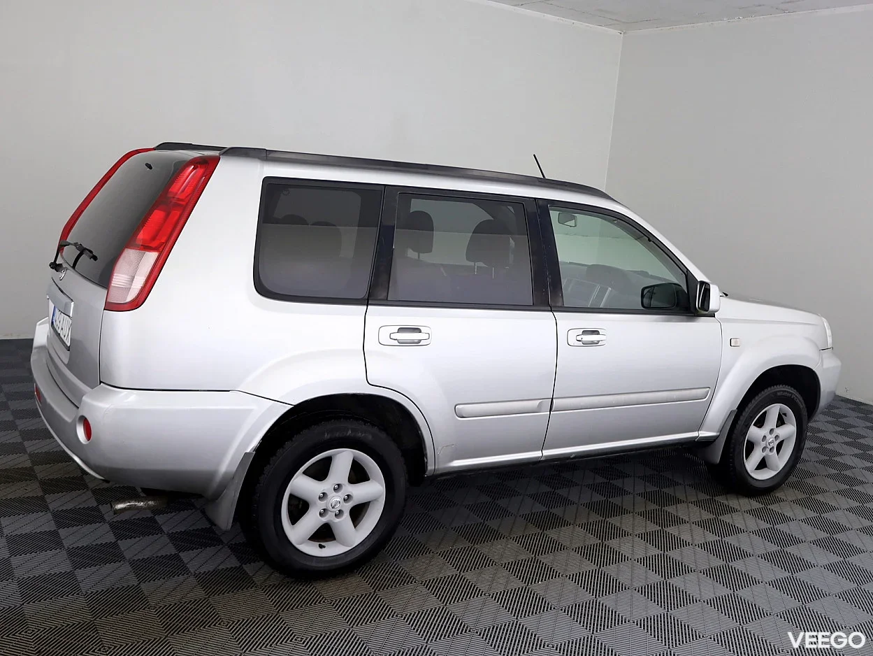 Nissan X-Trail 2.5 121kW