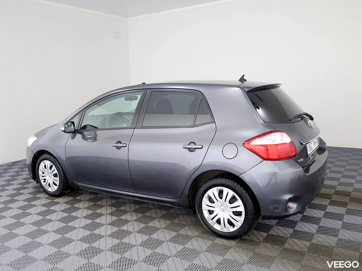 Toyota Auris 1.6 97kW