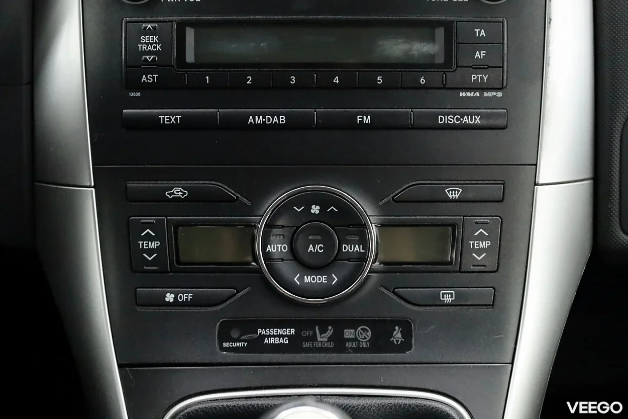 Toyota Auris 1.6 97kW