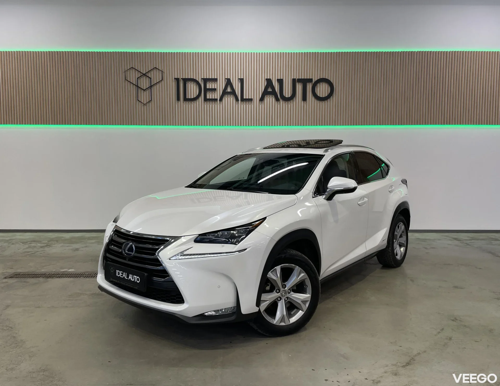 Lexus NX 300h AWD Luxury 114kW