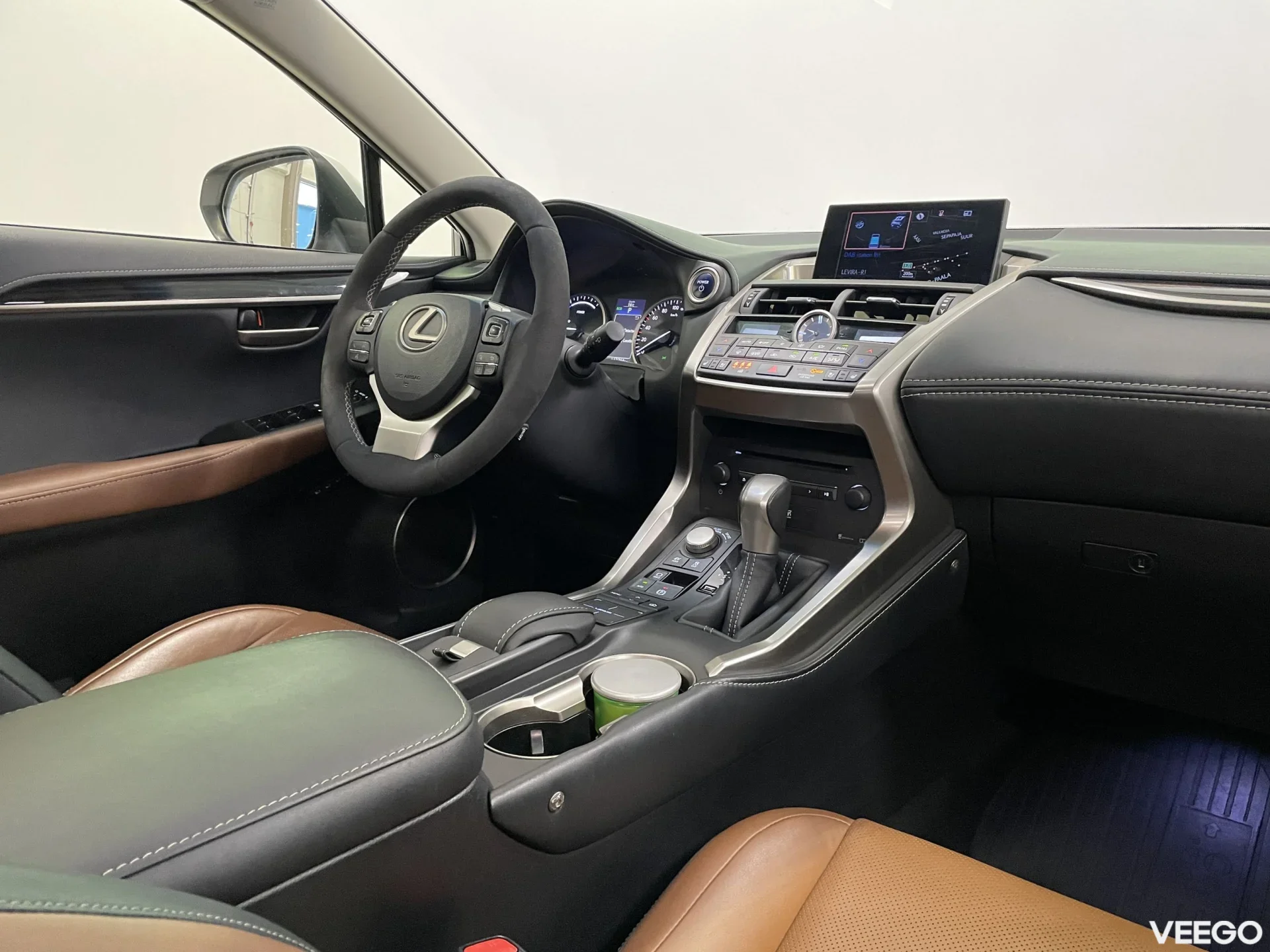 Lexus NX 300h AWD Luxury 114kW