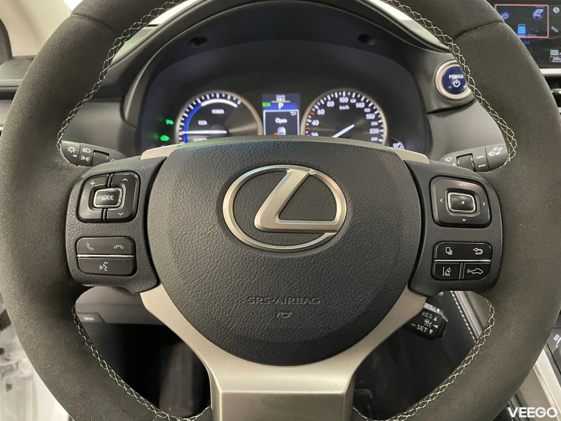Lexus NX 300h AWD Luxury 114kW