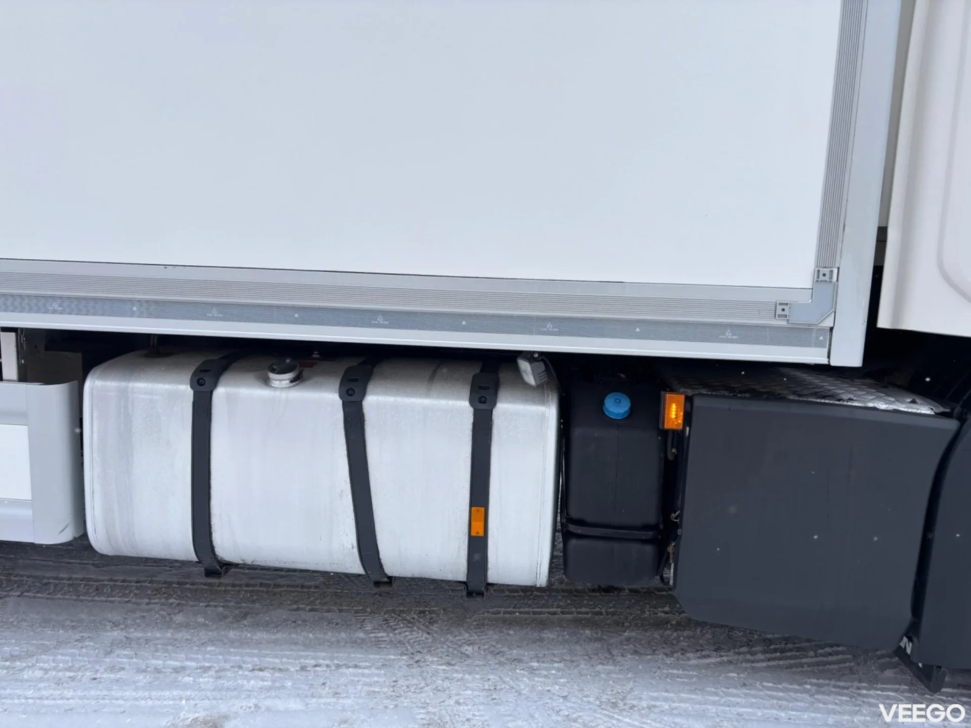 Scania G410 8X4*4 EURO6 + MITSUBISHI TU100SA 302kW