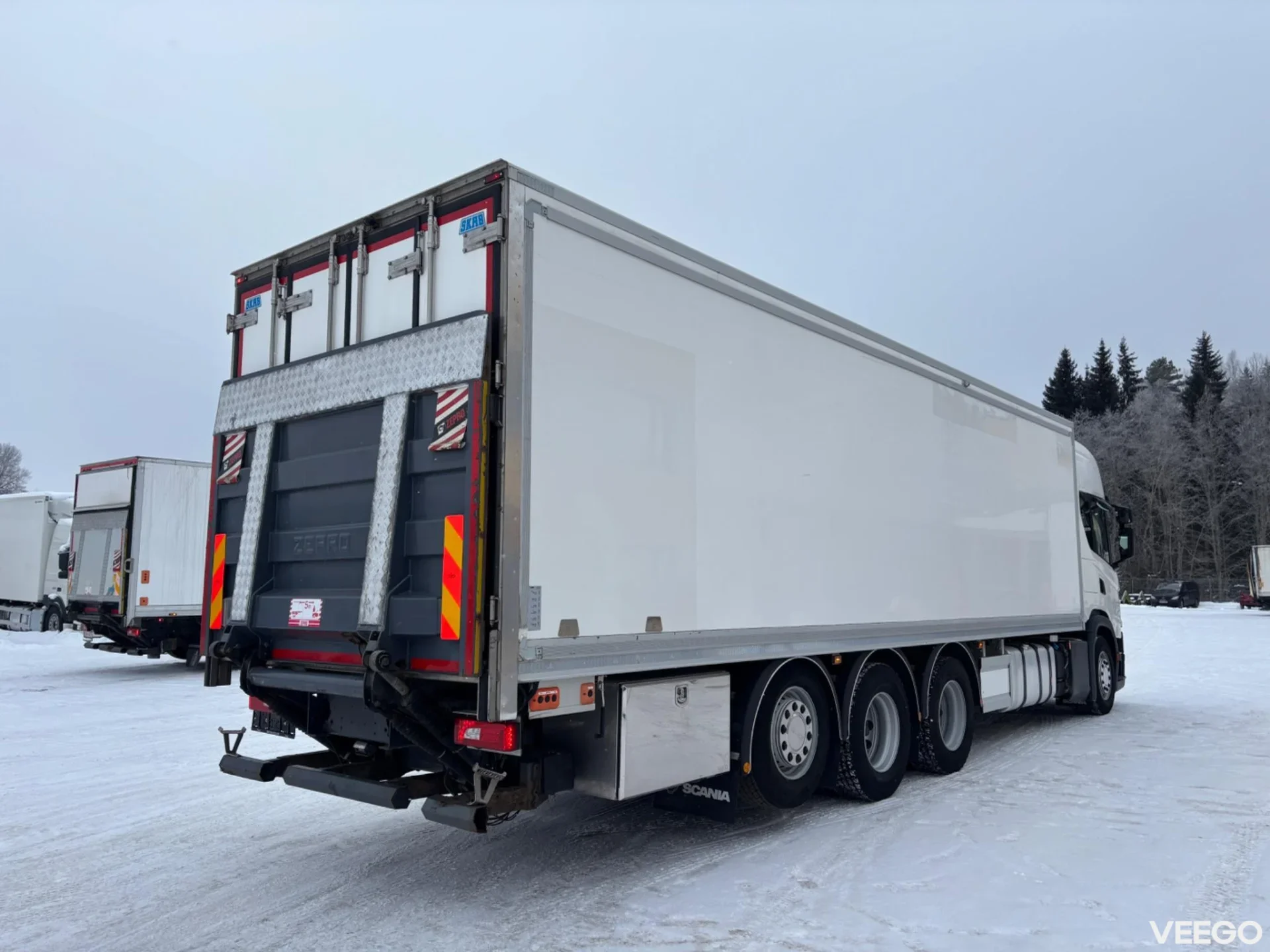 Scania G410 8X4*4 EURO6 + MITSUBISHI TU100SA 302kW