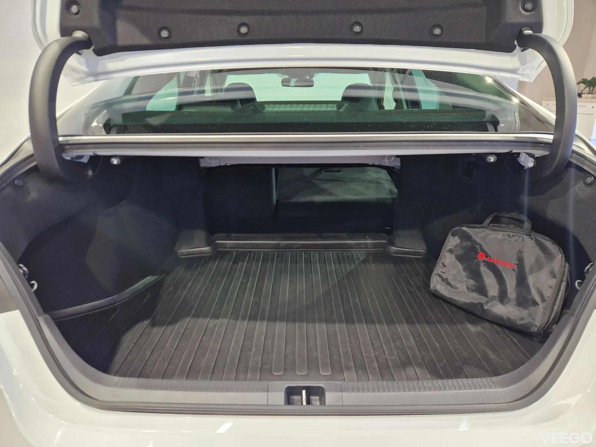 Toyota Camry Luxury Business 2.5 131kW