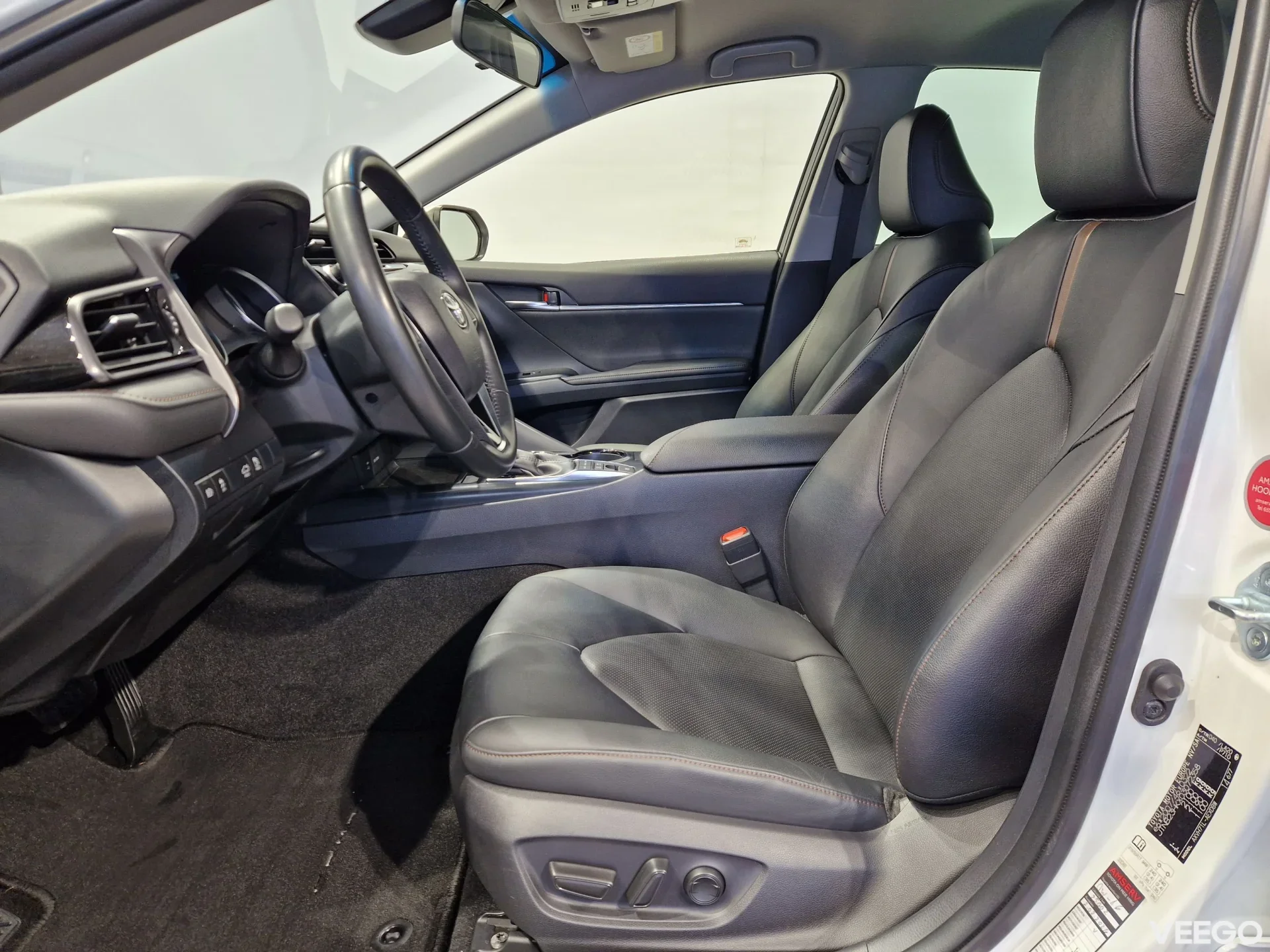 Toyota Camry Luxury Business 2.5 131kW