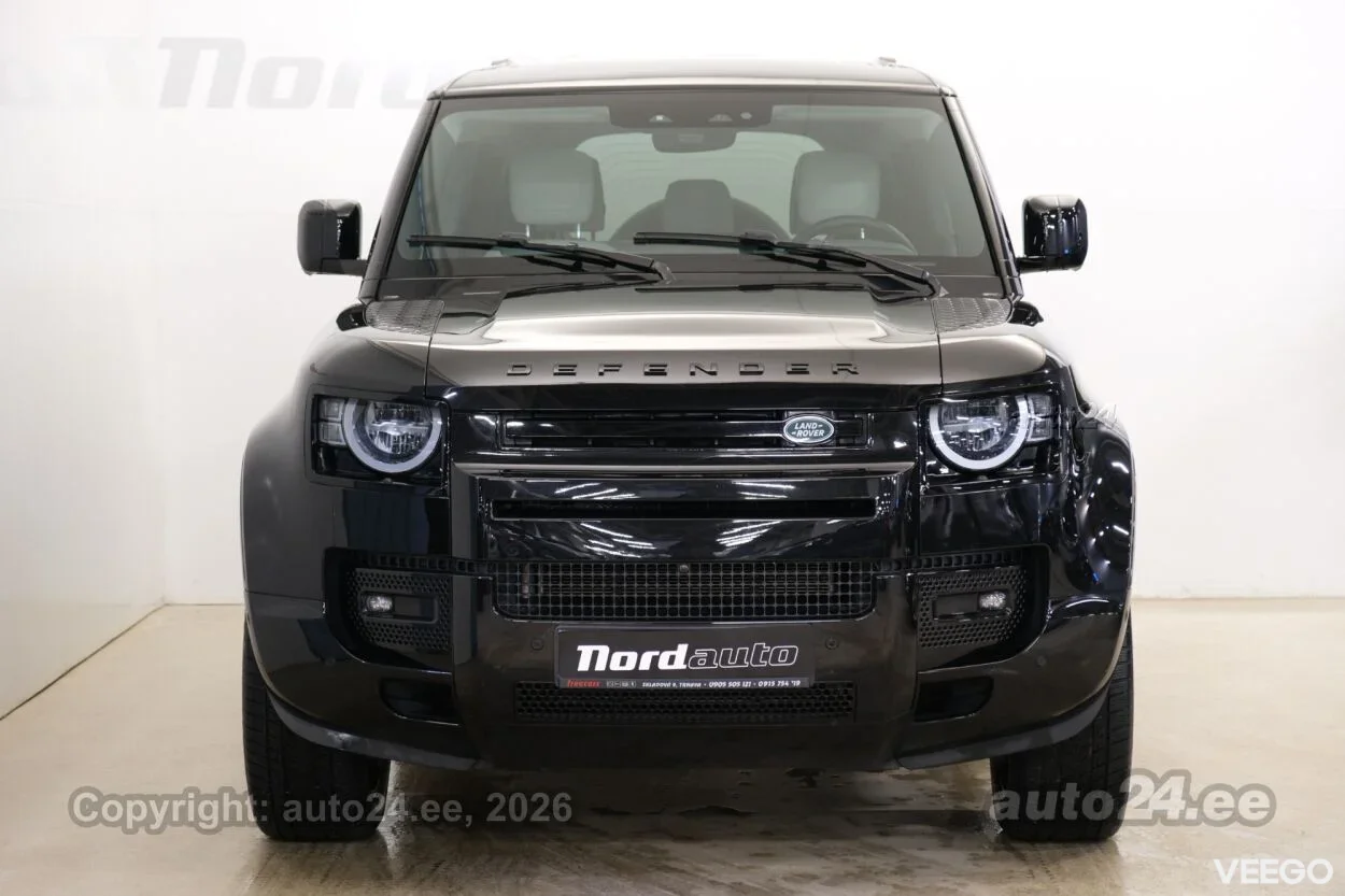 Land Rover Defender Ultimate Black 3 147kW