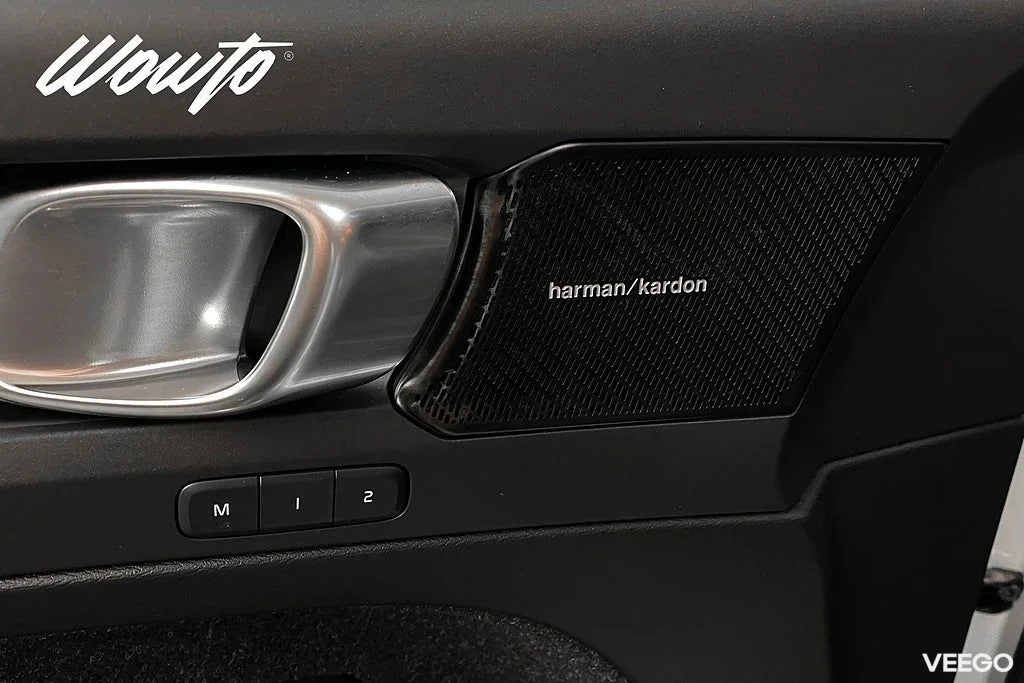 Volvo XC40 Recharge T5 262HK R-Design /Pano /H/K/4.95% 193kW