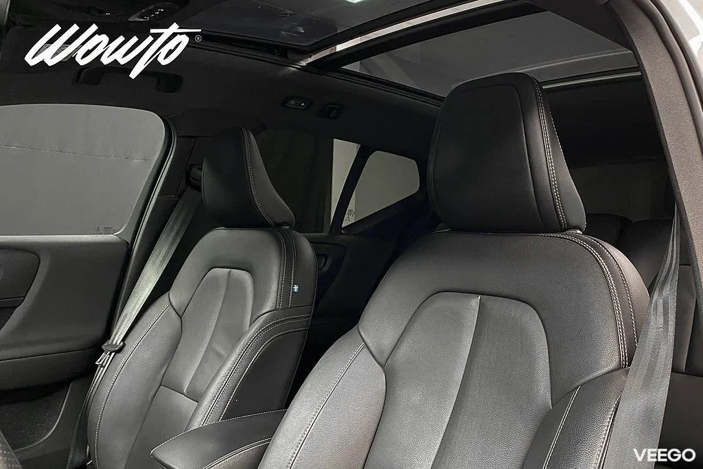 Volvo XC40 Recharge T5 262HK R-Design /Pano /H/K/4.95% 193kW