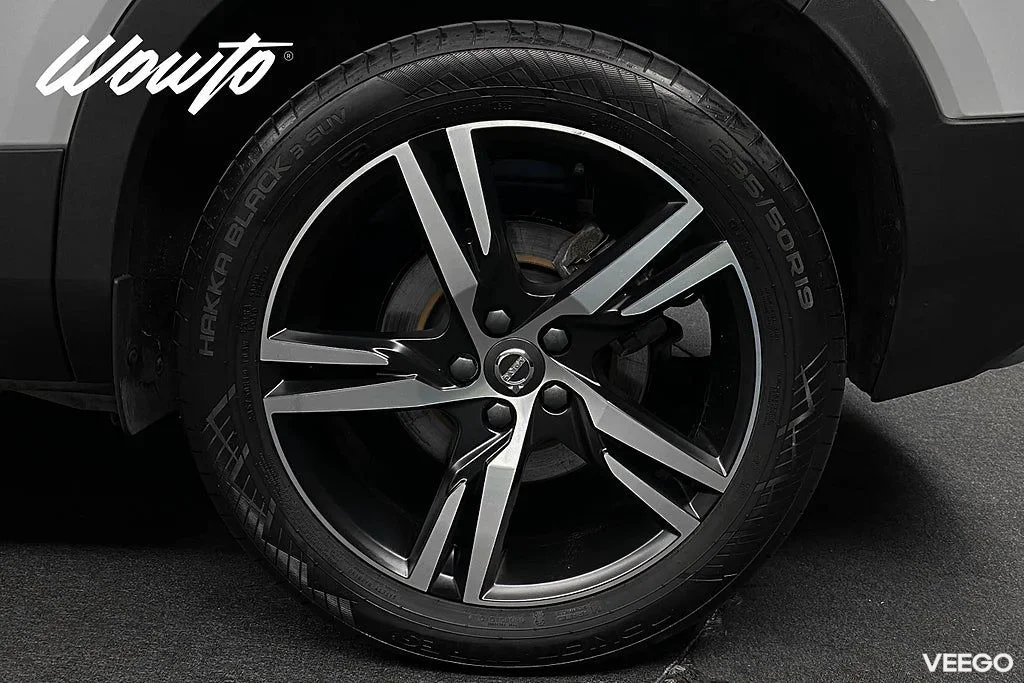 Volvo XC40 Recharge T5 262HK R-Design /Pano /H/K/4.95% 193kW