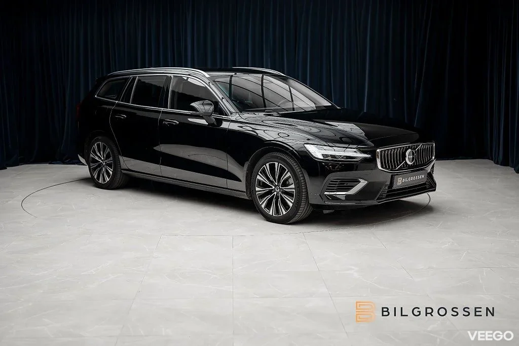 Volvo V60 Recharge T6 AWD 350hk Core Edition P-värmare 257kW