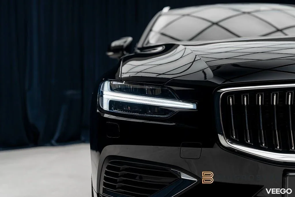 Volvo V60 Recharge T6 AWD 350hk Core Edition P-värmare 257kW