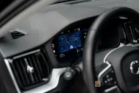 Volvo V60 Recharge T6 AWD 350hk Core Edition P-värmare 257kW thumbnail