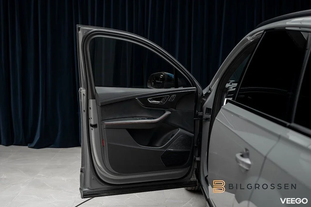 Audi SQ7 TFSI quattro 7-Sits Competition Plus Kolfiber MOMS 373kW