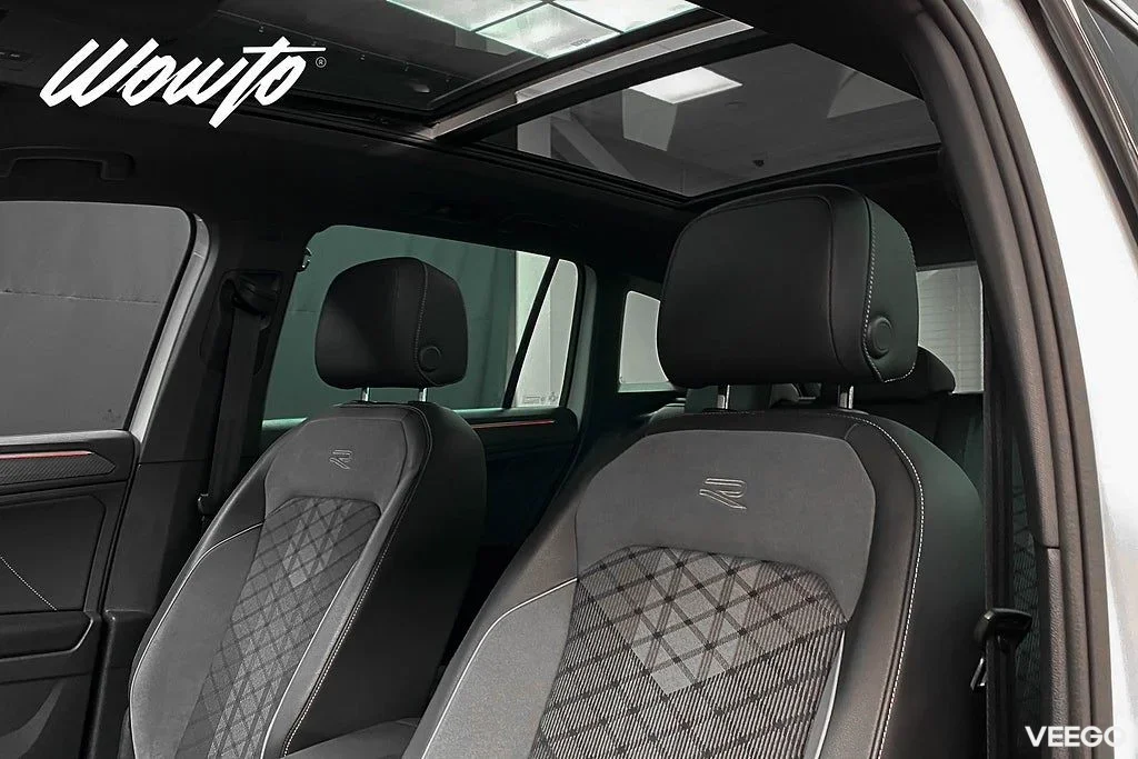 Volkswagen Tiguan eHybrid DSG 245HK R-Line /Pano /Cockpit/4.95% 180kW