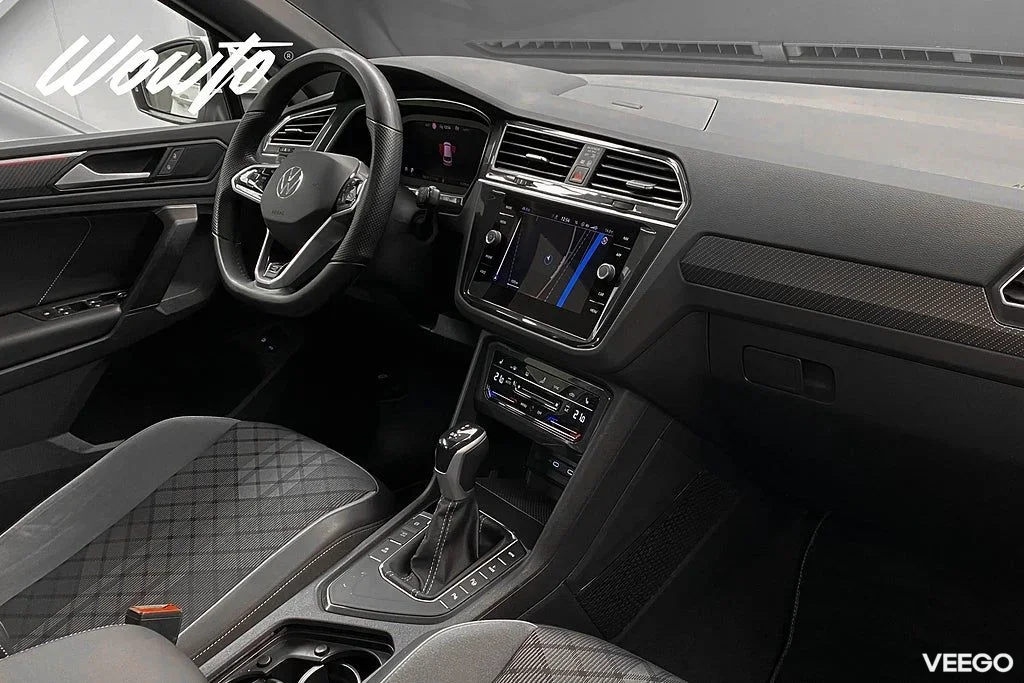 Volkswagen Tiguan eHybrid DSG 245HK R-Line /Pano /Cockpit/4.95% 180kW