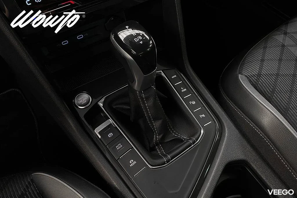 Volkswagen Tiguan eHybrid DSG 245HK R-Line /Pano /Cockpit/4.95% 180kW