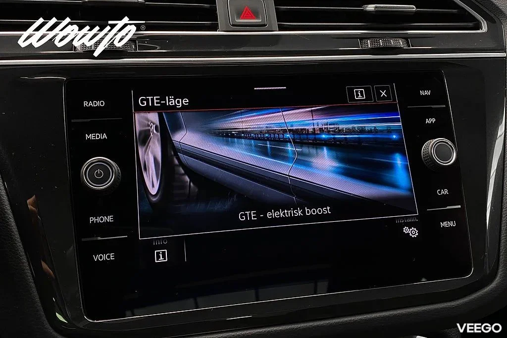 Volkswagen Tiguan eHybrid DSG 245HK R-Line /Pano /Cockpit/4.95% 180kW