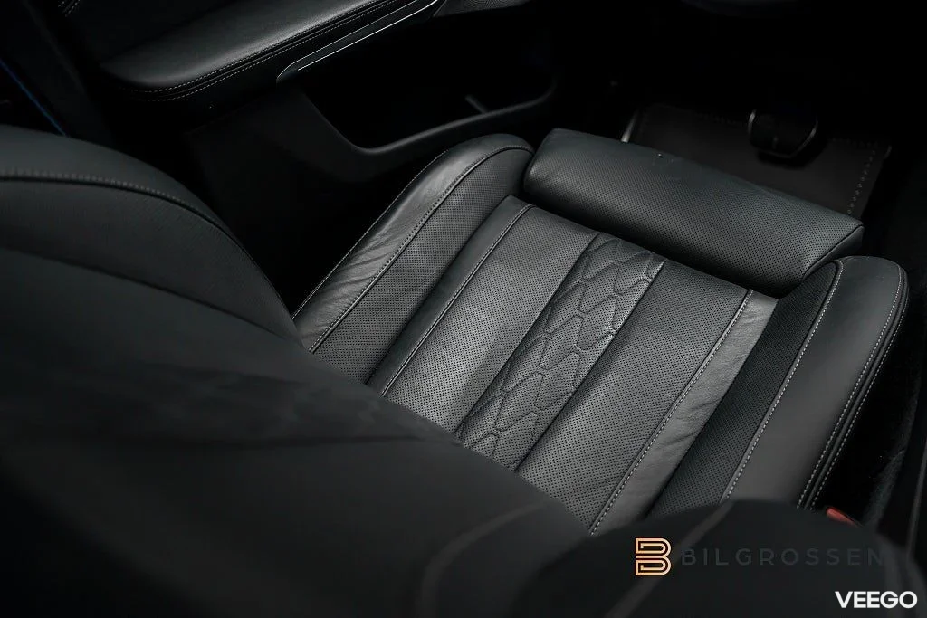 BMW X7 M60i xDrive M Sport Pro Exklusiv 3.99% Sky Lounge B&W MOMS 390kW