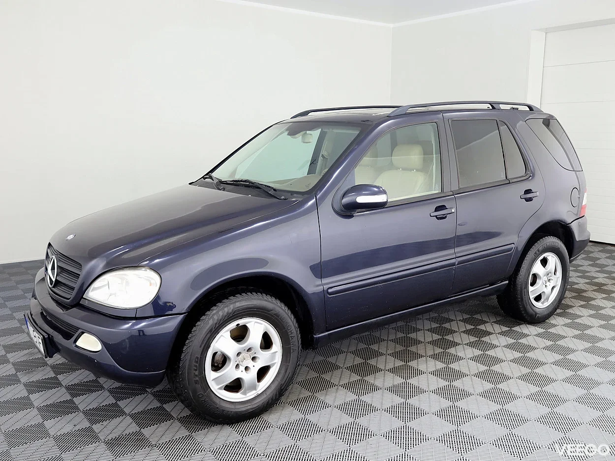 Mercedes-Benz ML270 2.7 121kW