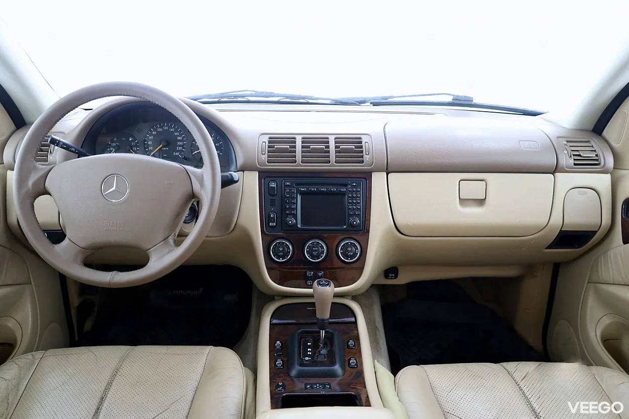 Mercedes-Benz ML270 2.7 121kW