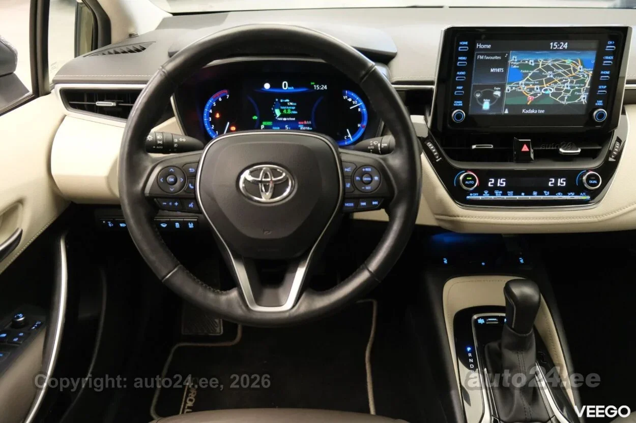 Toyota Corolla Luxury Hybrid 1.8 72kW