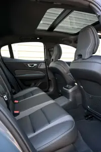 Volvo S60 AWD B&W ULTIMATE DARK XENIUM INTELLI 335kW thumbnail