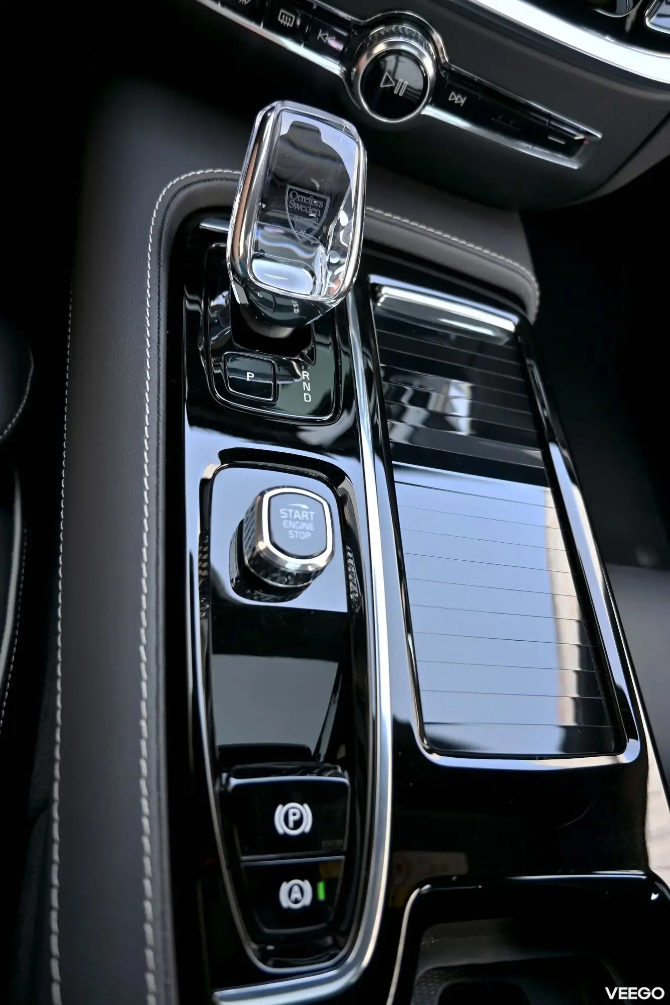 Volvo S60 AWD B&W ULTIMATE DARK XENIUM INTELLI 335kW
