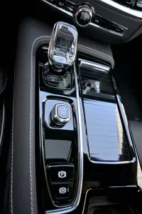 Volvo S60 AWD B&W ULTIMATE DARK XENIUM INTELLI 335kW thumbnail