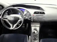 Honda Civic 1.8 104kW thumbnail