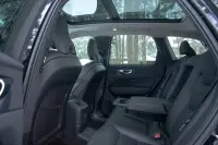 Volvo XC60 AWD DARK Plus Intelli Safe PRO Wntr 2 335kW thumbnail