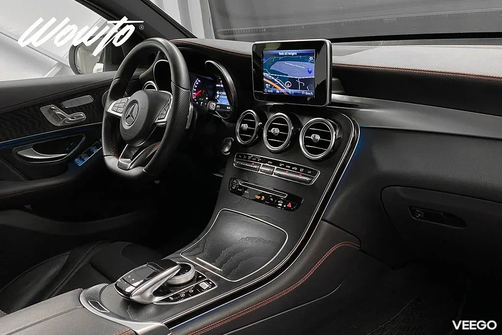 Mercedes-Benz GLC200 43 AMG Coupe 4M 367HK/Navi /Keyless 270kW