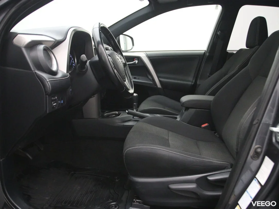 Toyota rav-4 2.5 145kW