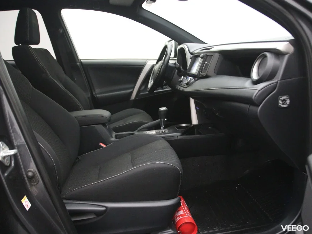 Toyota rav-4 2.5 145kW