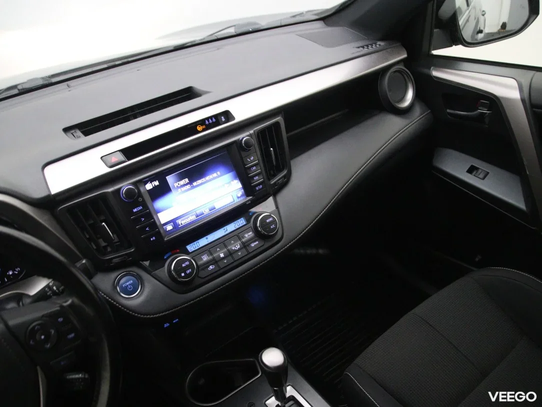 Toyota rav-4 2.5 145kW