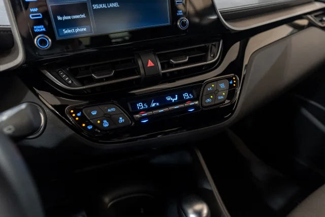 Image of Toyota C-HR Hybrid Active 1.8 72kW