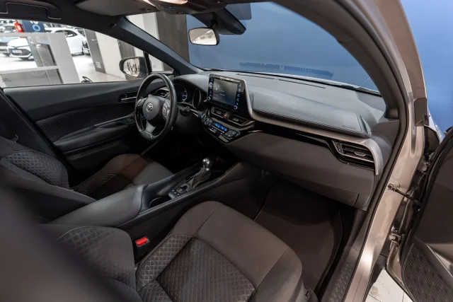 Image of Toyota C-HR Hybrid Active 1.8 72kW