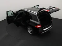 Mercedes-Benz ML350 3 190kW thumbnail