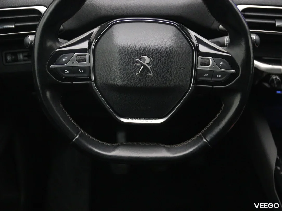 Peugeot 5008 1.5 96kW